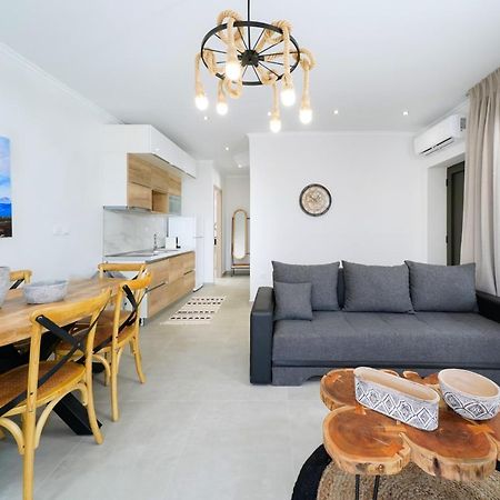 Videre Luxury Suites Potos Bagian luar foto