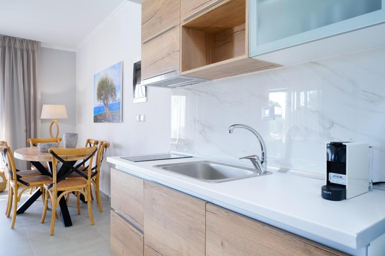 Videre Luxury Suites Potos Bagian luar foto
