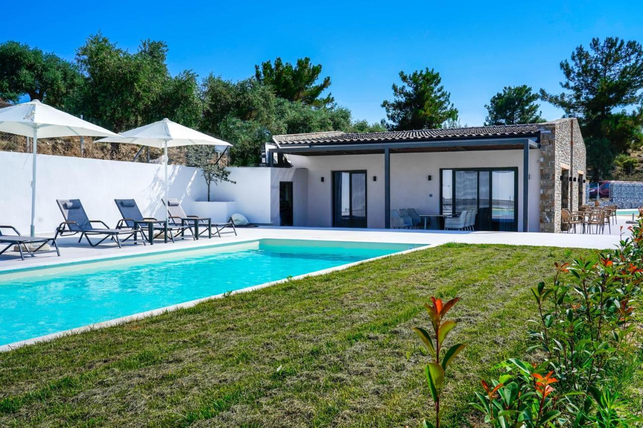 Videre Luxury Suites Potos Bagian luar foto