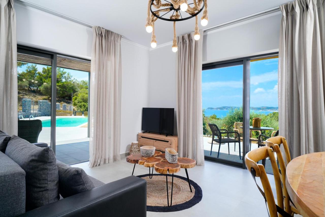 Videre Luxury Suites Potos Bagian luar foto